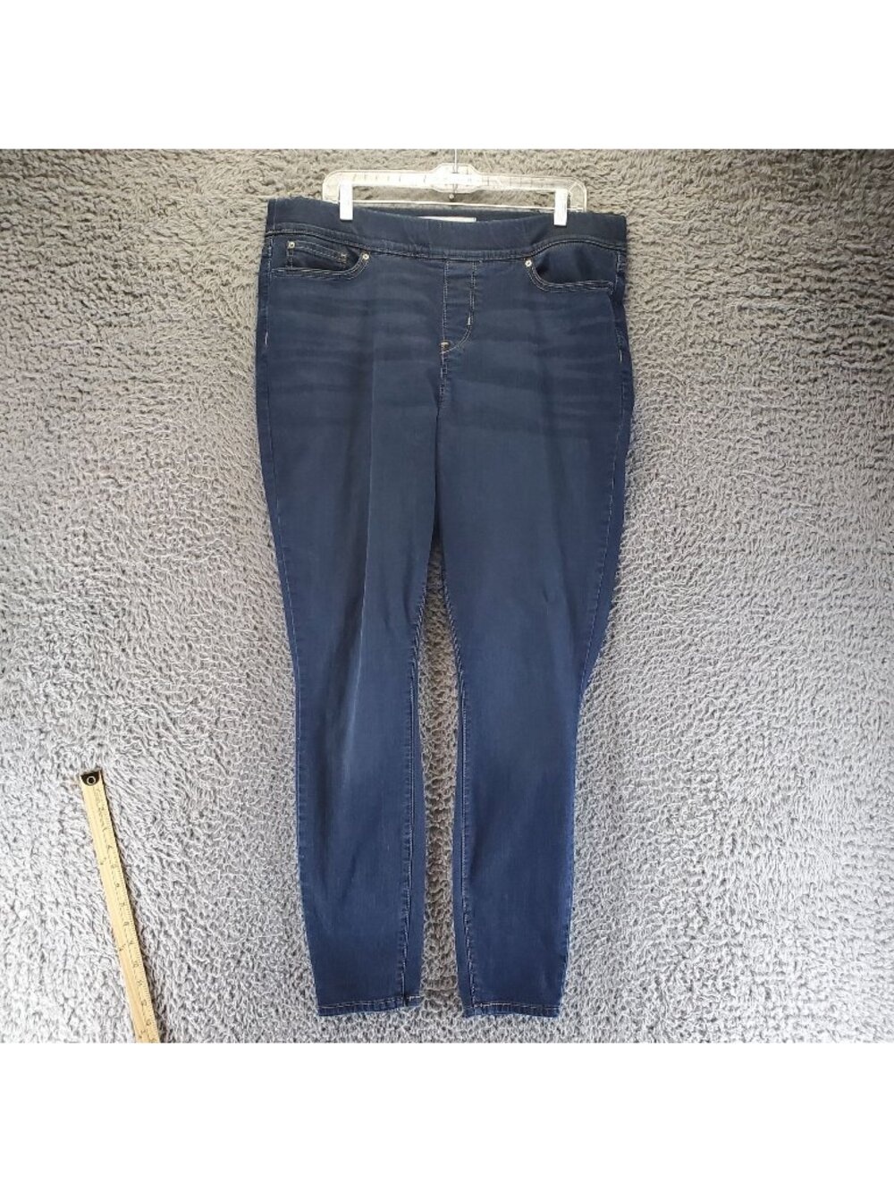 Signature Levi Strauss Jeans Womens Size 18 Long Blue Shaping Pull-On Skinny